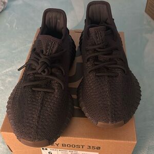 Yeezy 350 V2 cinder